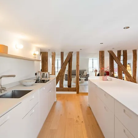 Luxurious Flat With Ac & Lift - Luxembourg Gardens Apartment *