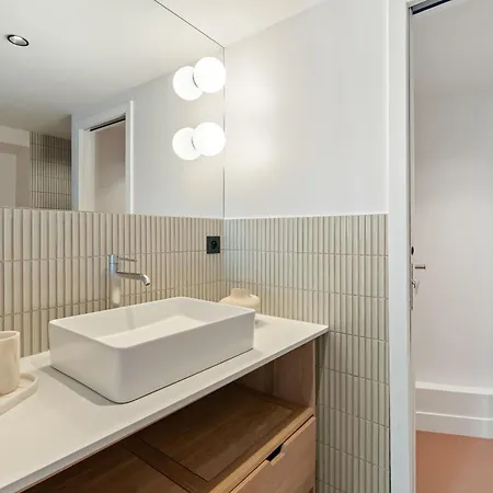 Luxurious Flat With Ac & Lift - Luxembourg Gardens Apartment Paris