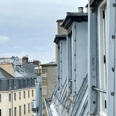 Luxurious Flat With Ac & Lift - Luxembourg Gardens Apartment